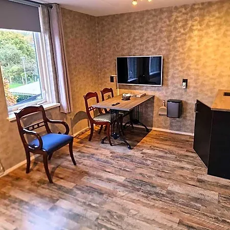 Bed & Budget Mackenzieplaats Bed & Breakfast