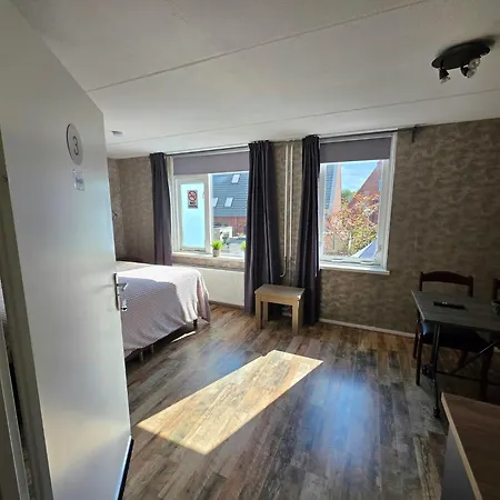 Bed & Budget Mackenzieplaats Bed & Breakfast Wilp