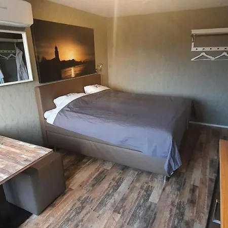 Nocleg ze śniadaniem Bed & Budget Mackenzieplaats Wilp